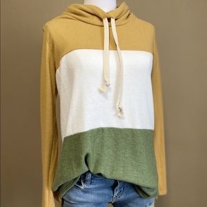 HELLO SUMMER COLOR BLOCK KNIT TOP